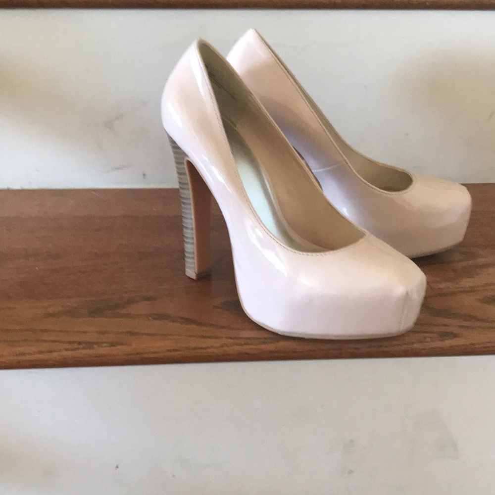Heels - Picture 2 of 2